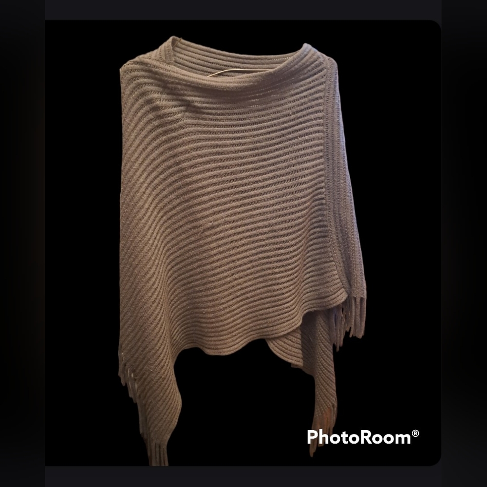 Grey Knit Shawl With Fringe